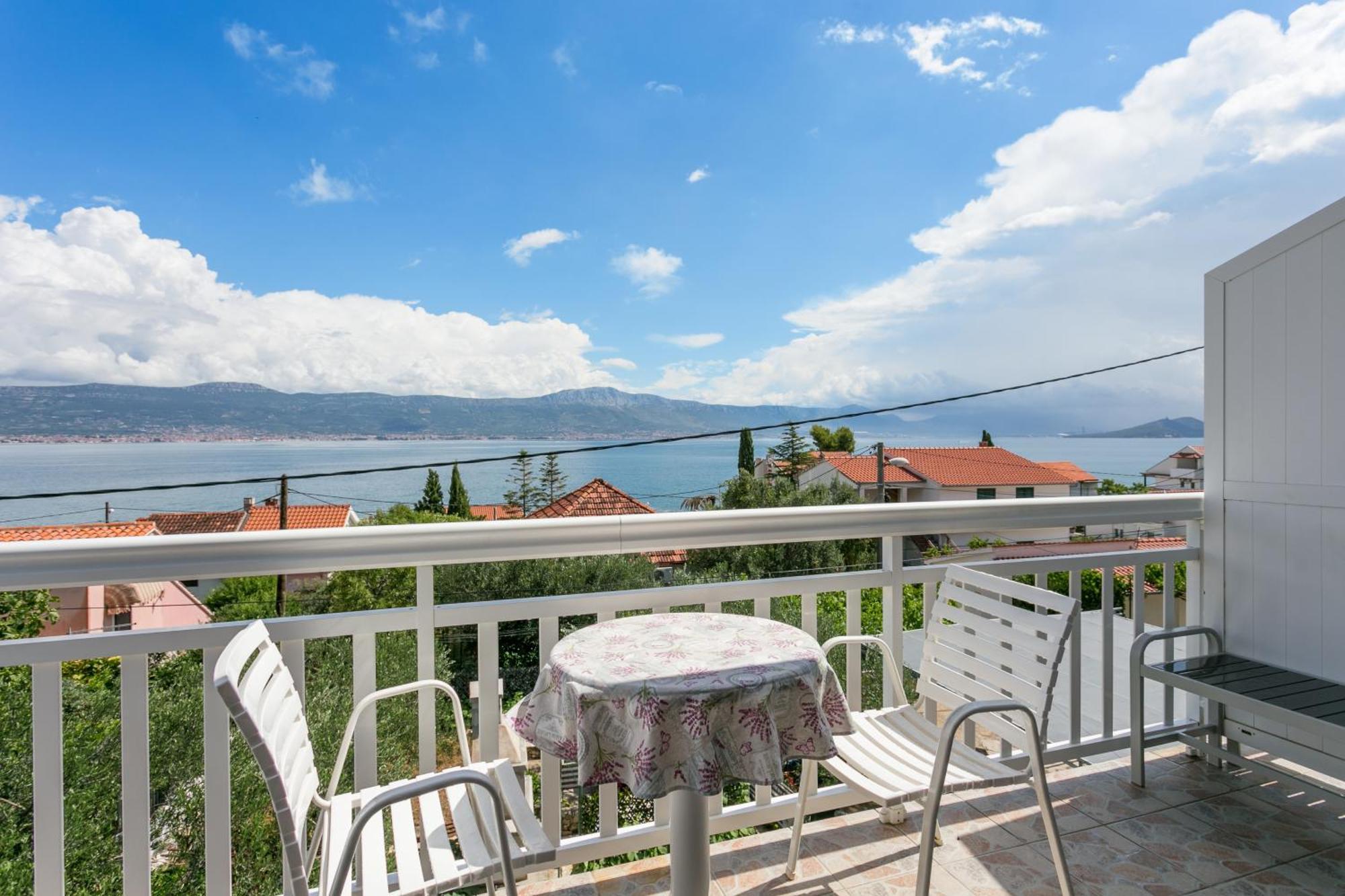Apartments By The Sea Slatine, Ciovo - 6000 Εξωτερικό φωτογραφία